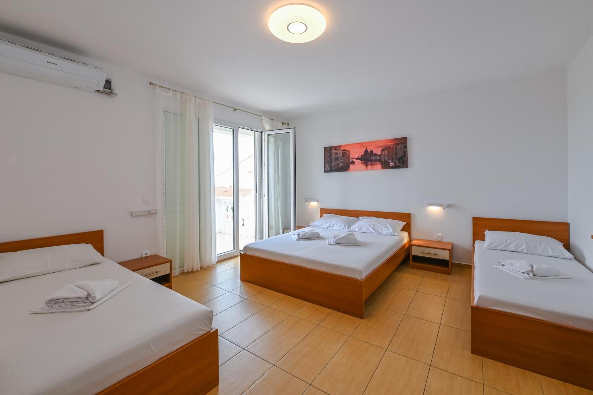 Seagull Pool Apartments & Studios โนวาลยา ภายนอก รูปภาพ