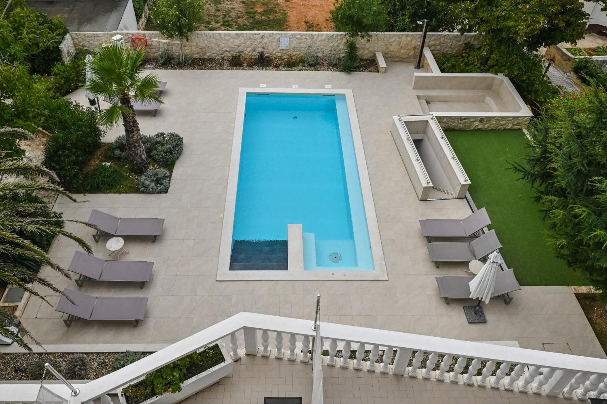 Seagull Pool Apartments & Studios โนวาลยา ภายนอก รูปภาพ