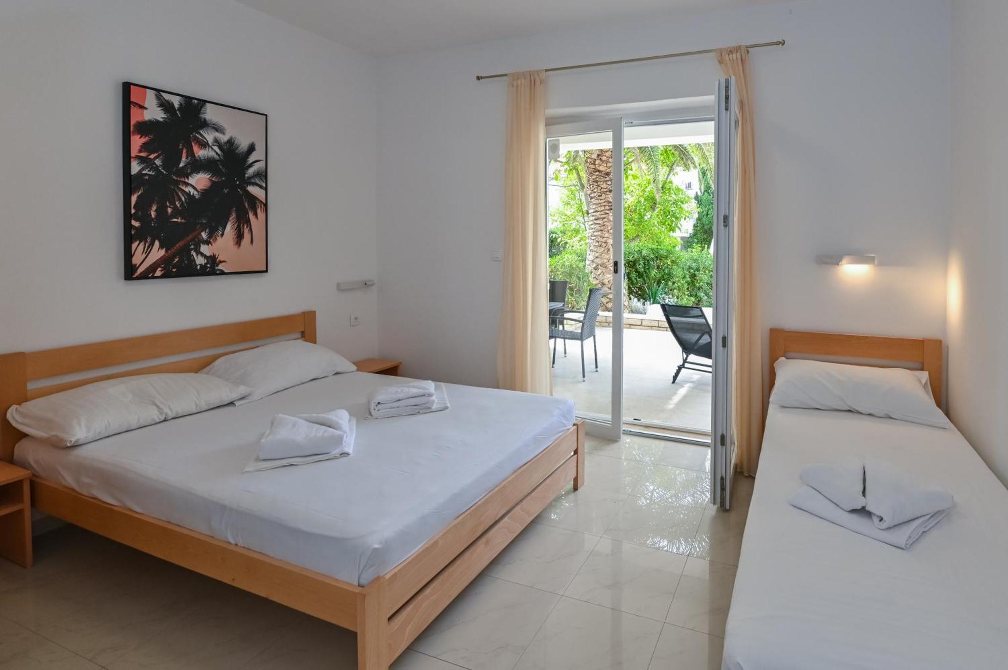 Seagull Pool Apartments & Studios โนวาลยา ภายนอก รูปภาพ