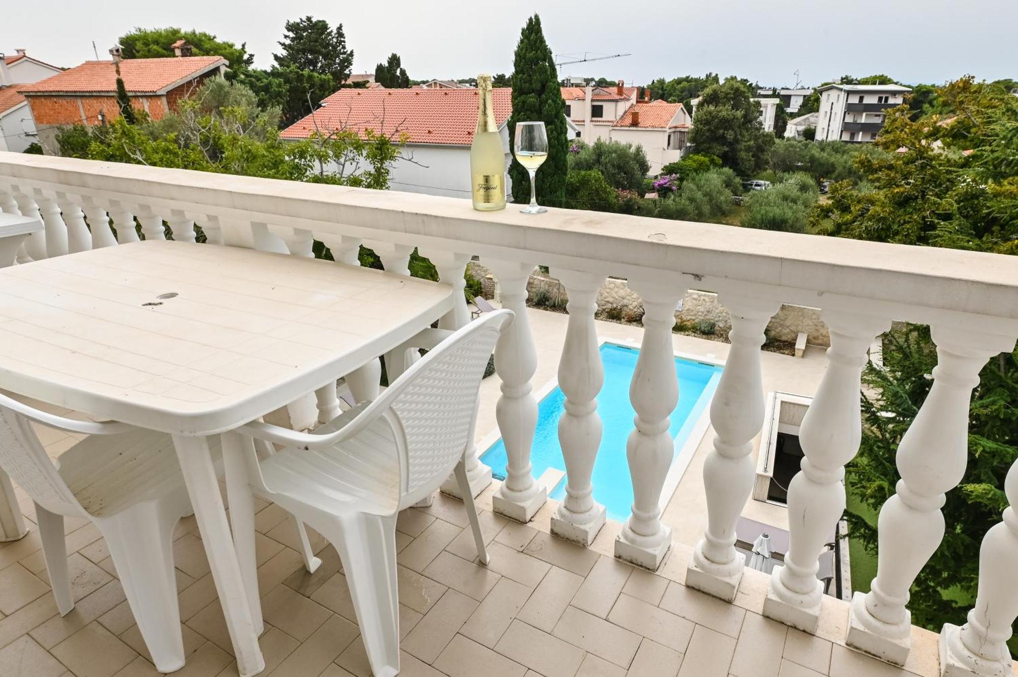 Seagull Pool Apartments & Studios โนวาลยา ภายนอก รูปภาพ